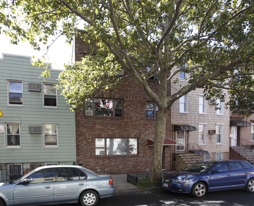 36 Skillman Ave in Brooklyn, NY - Building Photo