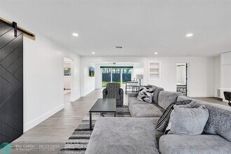 4231 NE 20th Ave in Fort Lauderdale, FL - Building Photo - Building Photo