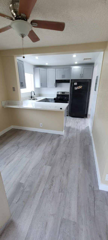 property at 10338 S Wilton Pl