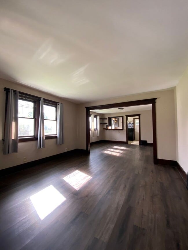 property at 1323 Elreno St