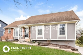 3903 SW Linden Ln in Lee's Summit, MO - Building Photo - Building Photo