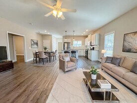 36 Grove Cir in Statesboro, GA - Building Photo