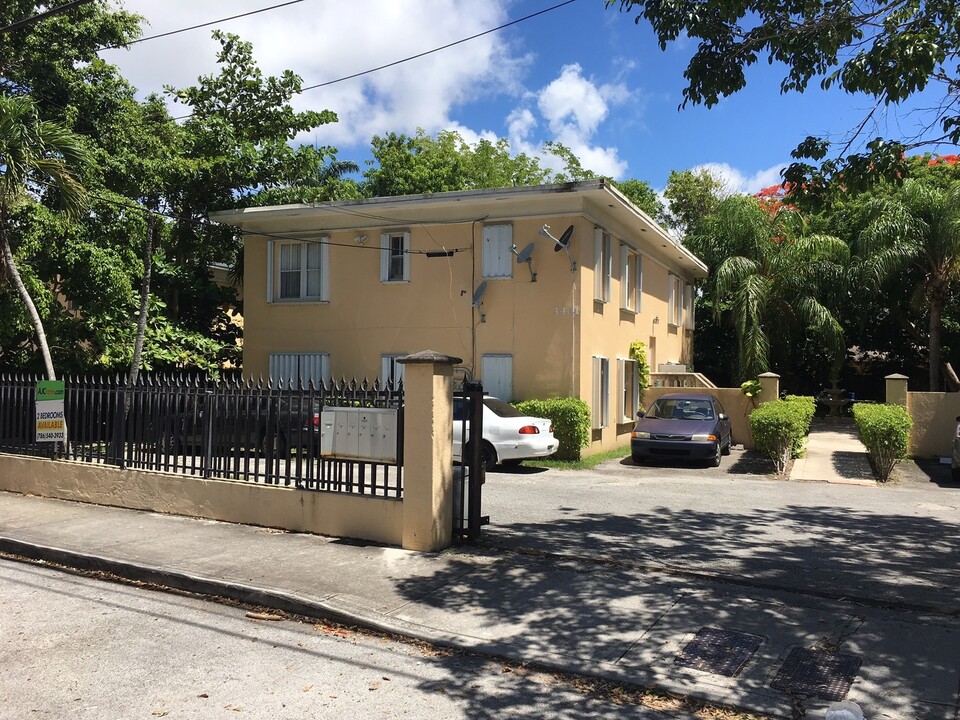 3401 Franklin Ave in Miami, FL - Foto de edificio