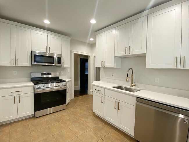 property at 4 Banks St