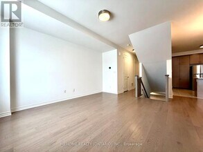 75 Avani Ave in Markham, ON - Building Photo - Building Photo