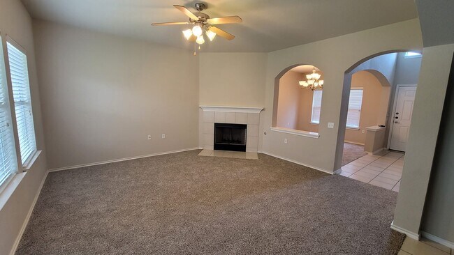11012 Liberty Farms Dr in Austin, TX - Building Photo - Building Photo