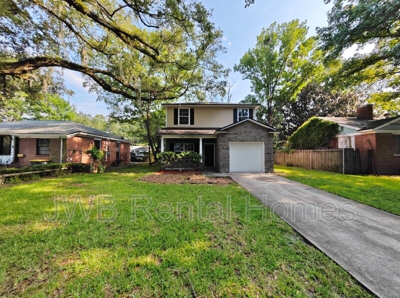 1034 Brierfield Dr in Jacksonville, FL - Building Photo