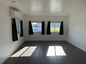 209 9th St in Crescent City, CA - Building Photo - Building Photo