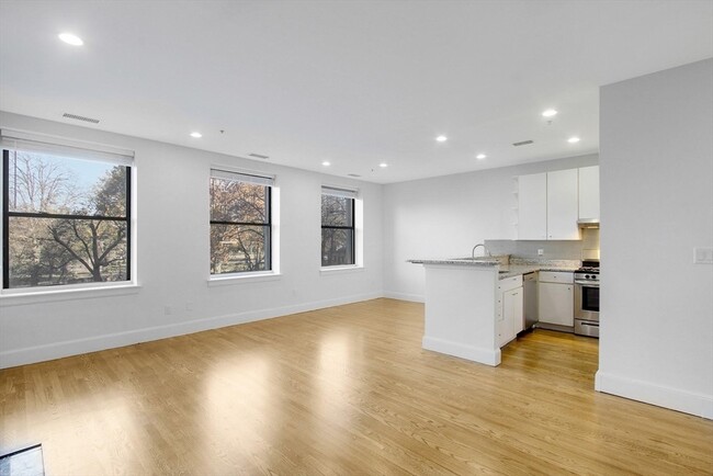 140 Boylston St in Boston, MA - Building Photo - Building Photo