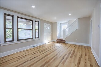 232 St Clair St in Bridgeville, PA - Building Photo - Building Photo