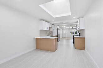 338 Patricia Ln in El Cajon, CA - Building Photo - Building Photo