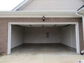 172 Shirley Blvd in Vine Grove, KY - Building Photo - Building Photo
