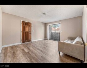 5264 Child Ct in Las Vegas, NV - Building Photo - Building Photo