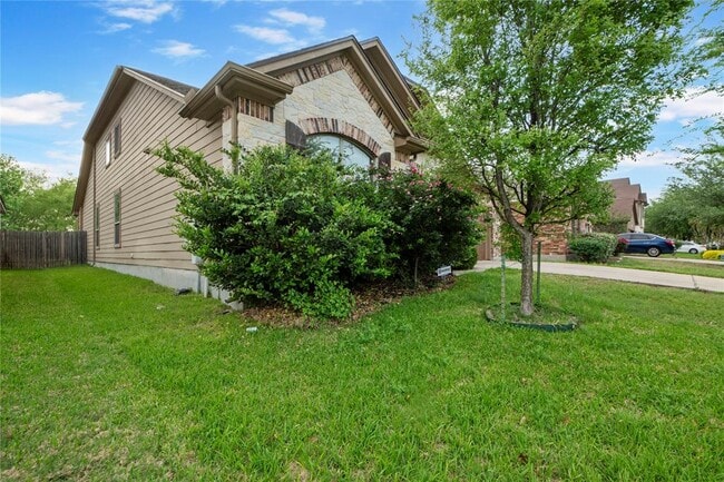 14308 Lake Victor Dr in Pflugerville, TX - Building Photo - Building Photo