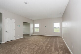 1154 Stratford Wy in London, OH - Building Photo - Building Photo