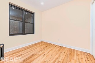 131 Loisaida Ave-Unit -2B in New York, NY - Building Photo - Building Photo