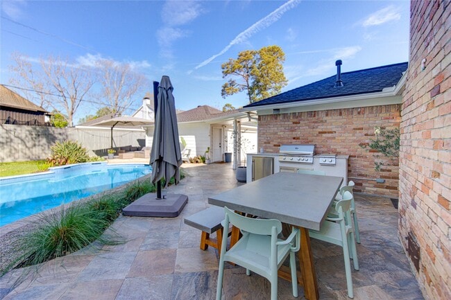 property at 407 Southchester Ln