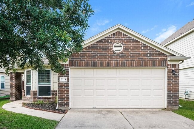 property at 7223 Fox Scene Dr