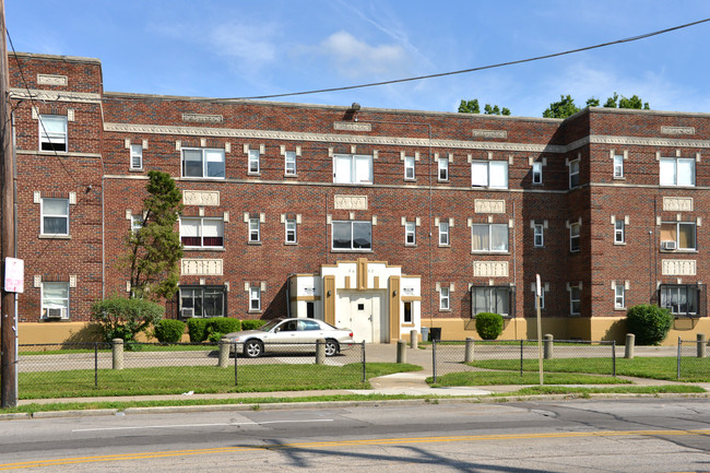 Entowne Manor in Cincinnati, OH - Building Photo - Building Photo