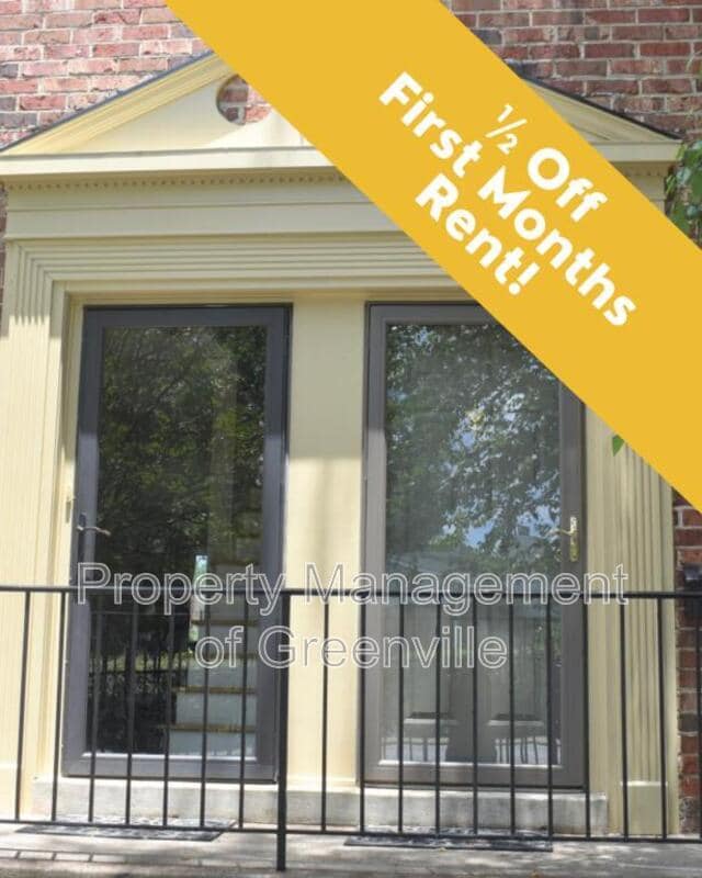 property at 2530 E North St