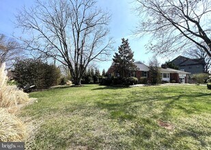 1201 Allendale Rd in McLean, VA - Building Photo - Building Photo