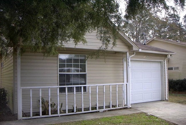 property at 1595 Payne St