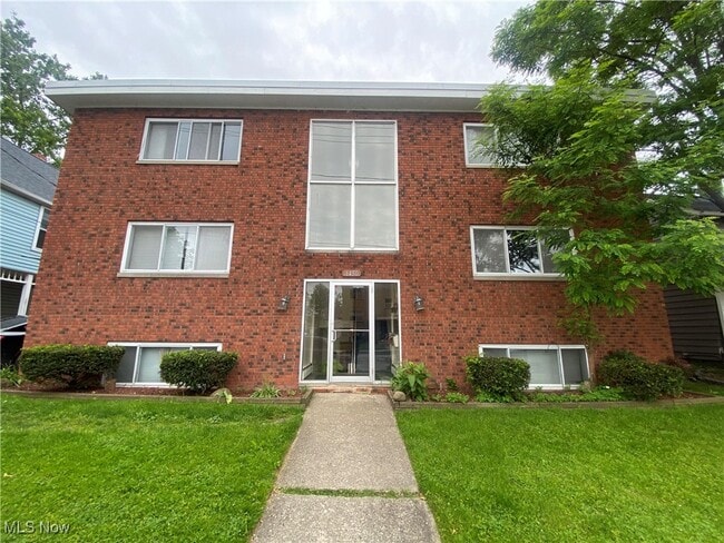 property at 1450 Riverside Dr
