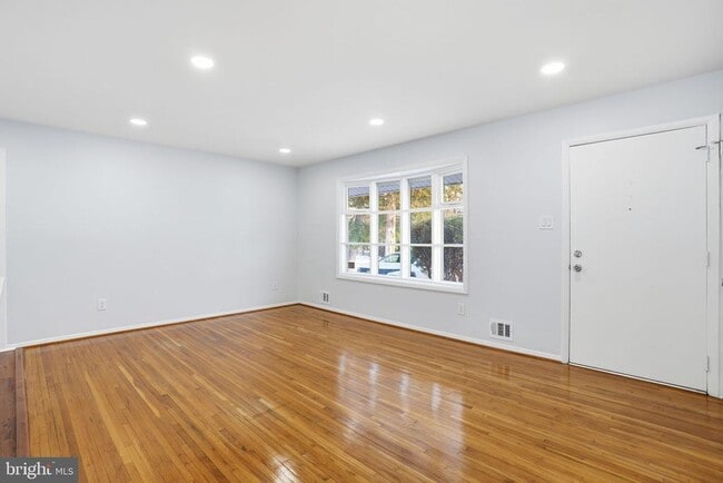 6427 Pima St in Alexandria, VA - Building Photo - Building Photo