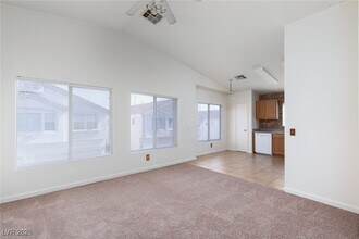6345 Rusticated Stone Ave in Henderson, NV - Building Photo - Building Photo