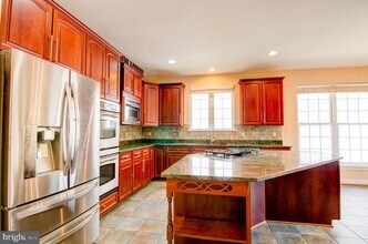 5861 Governors Hill Dr in Alexandria, VA - Building Photo - Building Photo