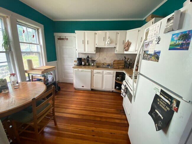 35 Langley Rd, Unit 1
