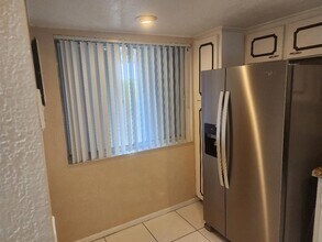 3591 Inverrary Dr in Lauderhill, FL - Building Photo - Building Photo