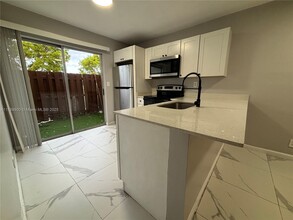 3203 NW 5th Terrace in Pompano Beach, FL - Building Photo - Building Photo
