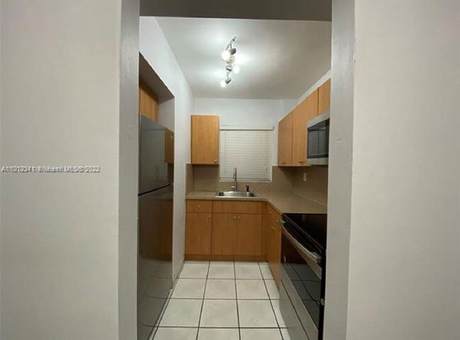 140 Royal Palm Rd in Hialeah Gardens, FL - Building Photo - Building Photo