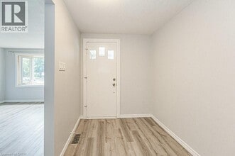 62 Pepperwood Crescent in Kitchener, ON - Building Photo - Building Photo