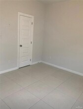 1411 S Flag St, Unit 1 in Pharr, TX - Building Photo - Building Photo