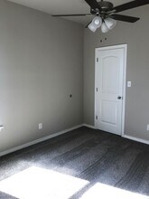 1705 99th Pl in Lubbock, TX - Building Photo - Building Photo