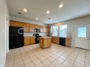 5841 Barrier Reef Dr in Fort Worth, TX - Building Photo - Building Photo