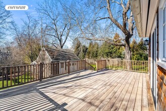 170 Division St in Sag Harbor, NY - Building Photo - Building Photo