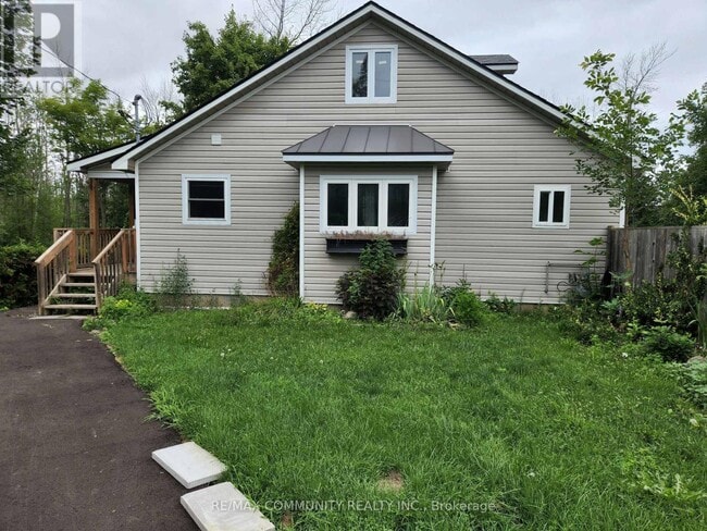 property at 802 Cedarvale Dr