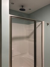 10 Roosevelt Rd in Wakefield, MA - Foto de edificio - Building Photo