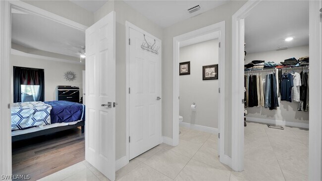 property at 569 Croydon Ave S