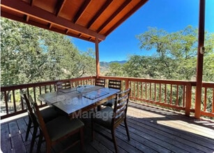 539 Hatfield Dr in Roseburg, OR - Building Photo - Building Photo