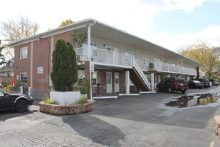 6030 Lenzi Ave in La Grange, IL - Building Photo