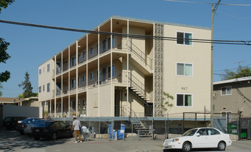 467 S 8th St in San Jose, CA - Foto de edificio - Building Photo