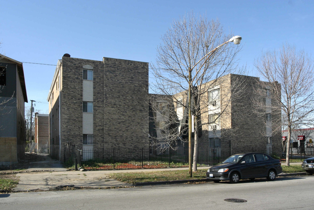 7000-7002 S Dorchester Ave in Chicago, IL - Foto de edificio