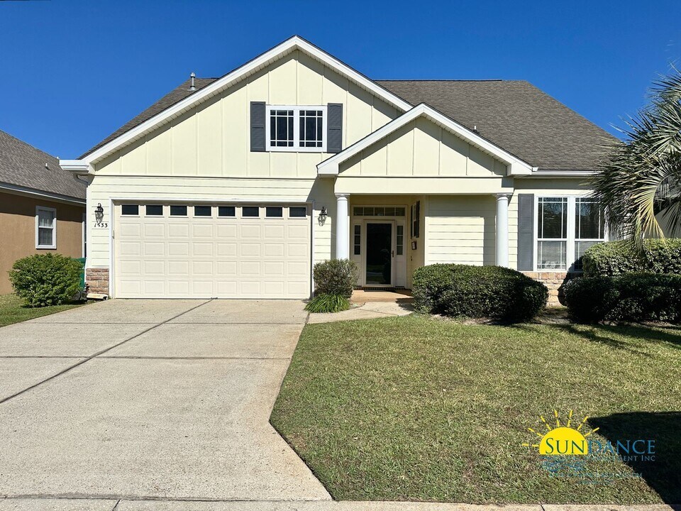 1533 Venice Ave in Fort Walton Beach, FL - Building Photo