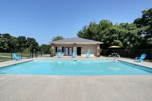 Cherokee Hills Apartments