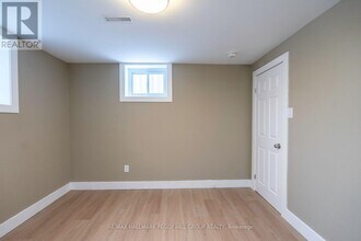 16 Autumn Ln in Barrie, ON - Building Photo - Building Photo