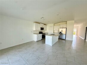 17712 Paradiso Wy in North Fort Myers, FL - Building Photo - Building Photo